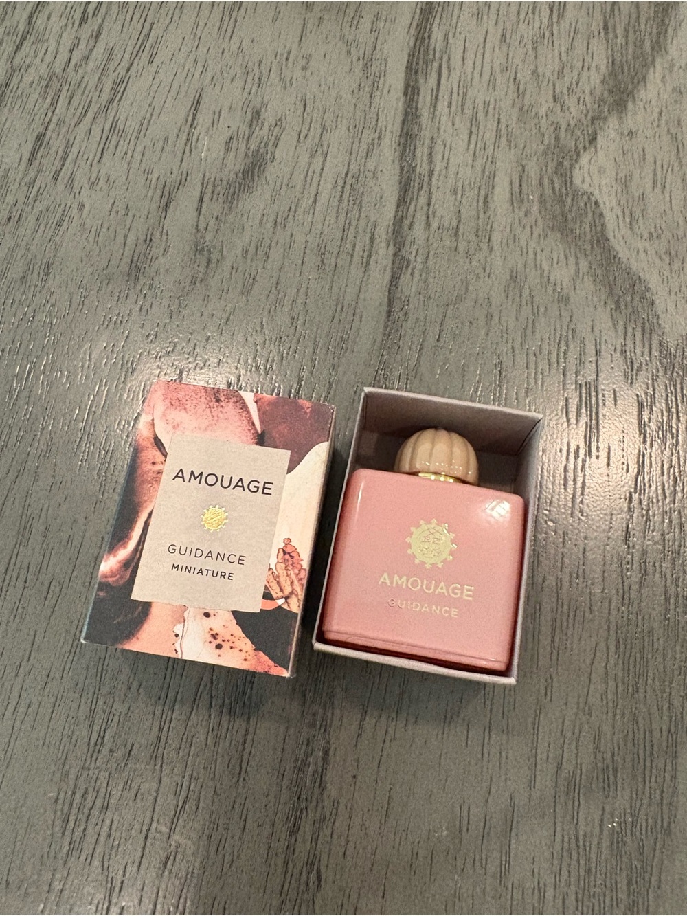 New Amouage Guidance Miniature Pink Perfume Bottle dabber 7.5ml - Picture 3 of 3